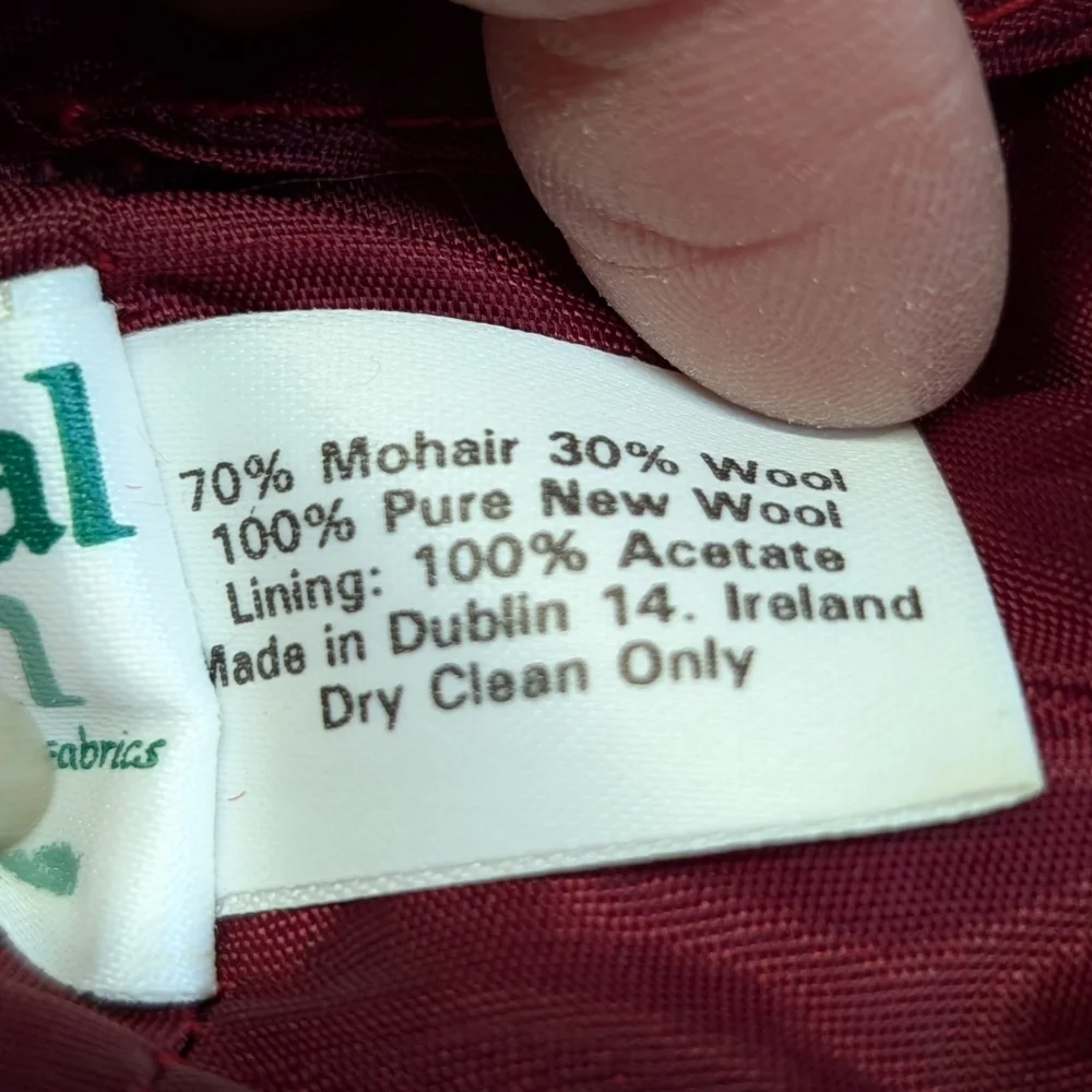 Donegal Design Fuzzy Mohair Wool Cableknit Bucket Hat Burgundy EUC